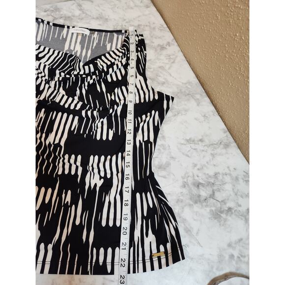 Calvin Klein Women's Black & White Abstract Print Sleeveless Cowl Neck Top Sz XL - Picture 6 of 6
